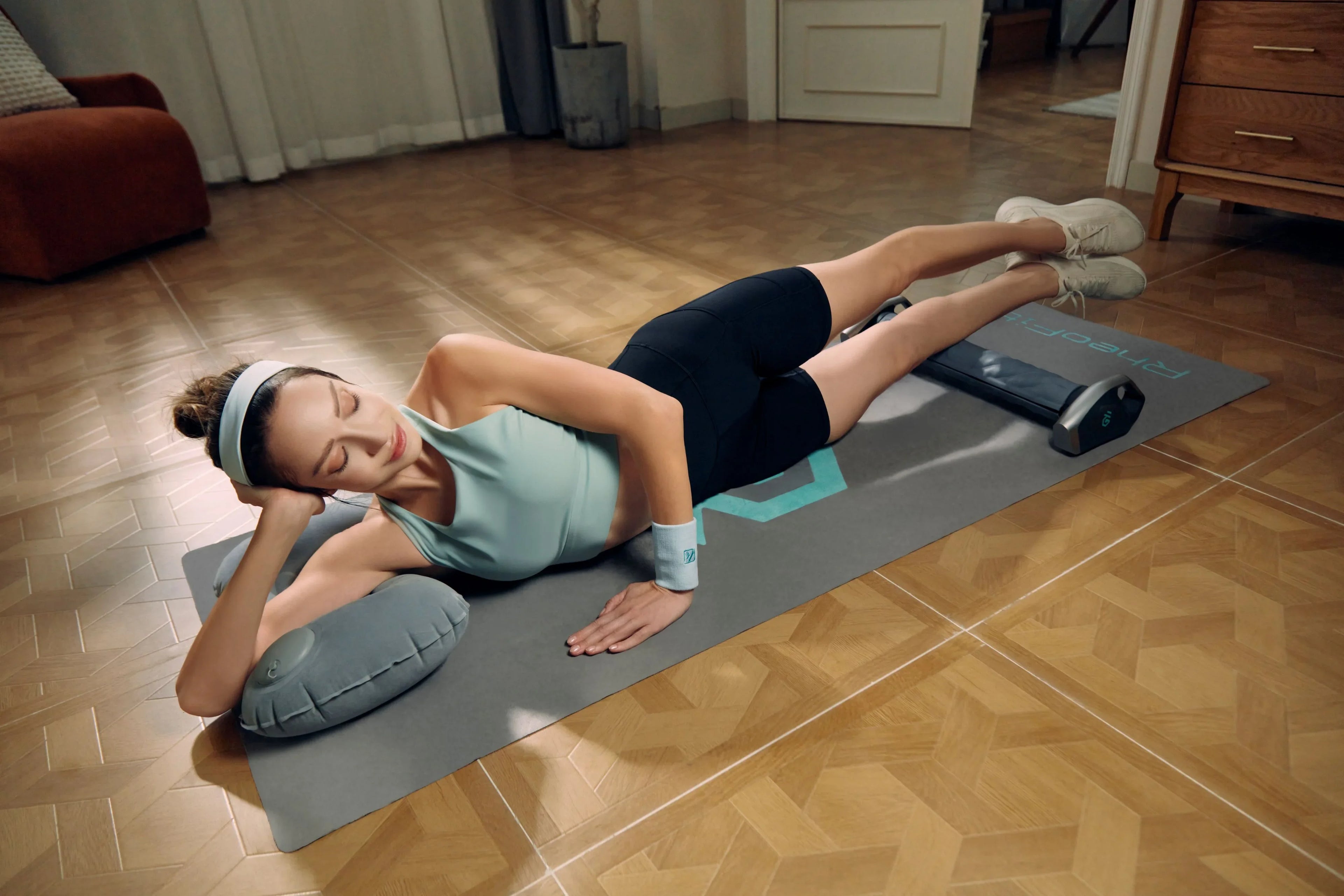 Efficient Deep Muscle Relaxation: Massage Gun or Fully Automatic Roller?